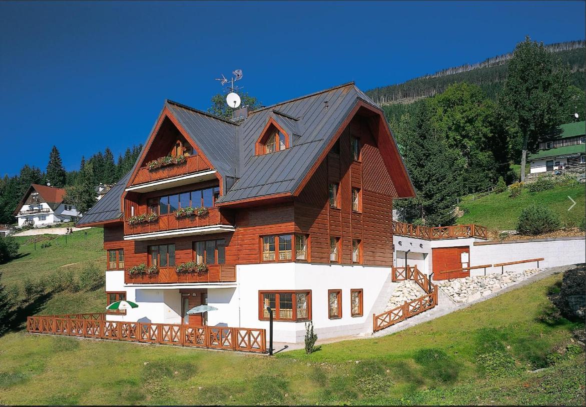 Triluzkovy Pokoj Pension Kubu Spindleruv Mlyn Bagian luar foto